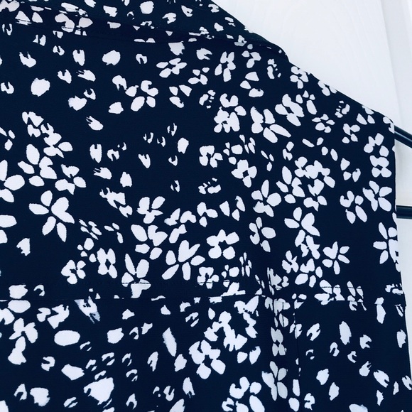 Sleeveless Black with White Floral Dress with Belt - Picture 8 of 8